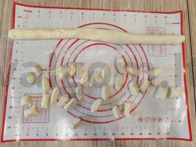 Patingėlių virtinukai iš lieso varškės Žingsnis 6