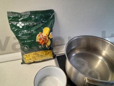 Šiltas salotas su kepenimis ir makaronais Žingsnis 2