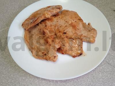 Kiaulienos šniceliai pomidorų marinate Žingsnis 5