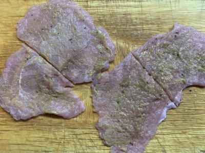 Sumuštinis su kalakutiena, lydytu sūriu ir agurku Žingsnis 1