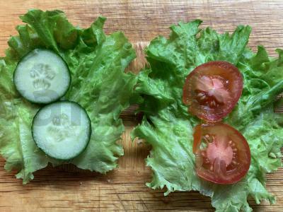 Sumuštinis su kalakutiena, lydytu sūriu ir agurku Žingsnis 6
