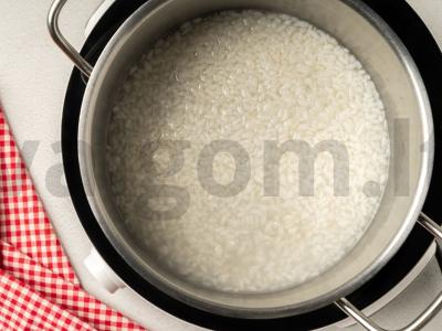 Salotas „Kovos arklys“ su ryžiais ir vištiena Žingsnis 2