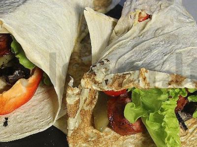 Užkandis su lavašu ir Krakovo dešra pagrindine nuotrauka