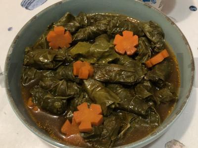 Dolma pomidorų padaže pagrindine nuotrauka