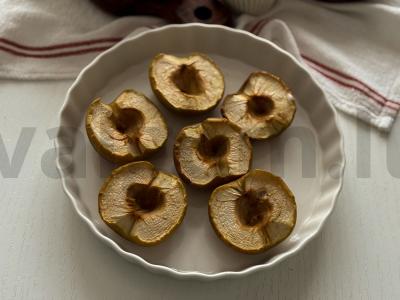 Vegetariški obuolių keksiukai su razinomis Žingsnis 2