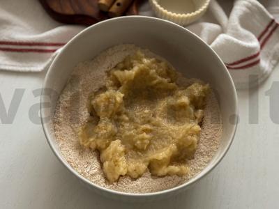 Vegetariški obuolių keksiukai su razinomis Žingsnis 6