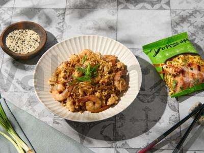 Nudegos su krevetėmis ir daržovėmis pagrindine nuotrauka