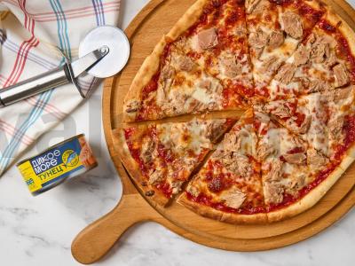 Pica su tunu pagrindine nuotrauka