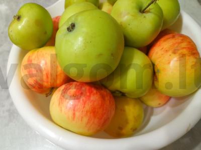 Obuolių uogienė žiemai Žingsnis 1