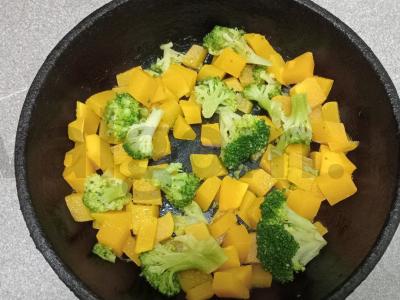 Jautienos steikai su moliūgo ir brokolių garnyru Žingsnis 3