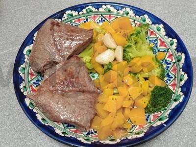 Jautienos steikai su moliūgo ir brokolių garnyru Žingsnis 7