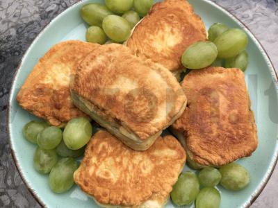 Tofu, apkeptas tešloje pagrindine nuotrauka