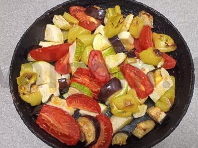 Jautienos steikai su keptų daržovių garnyru Žingsnis 6