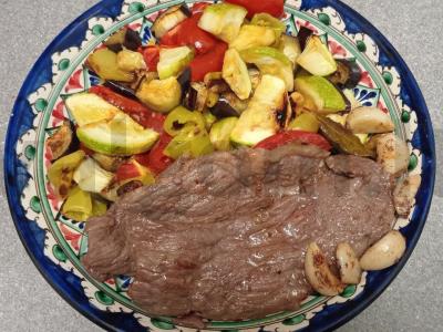 Jautienos steikai su keptų daržovių garnyru Žingsnis 10