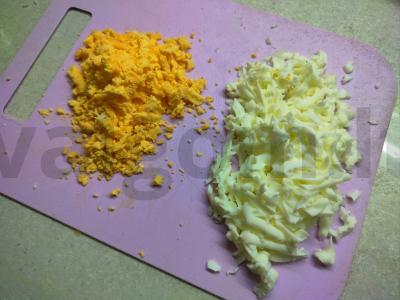 Salotos su žirneliais ir krabų lazdelėmis Žingsnis 2