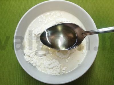 Traškūs čeburekai su mėsos faršu gazuoto vandens tešloje Žingsnis 3