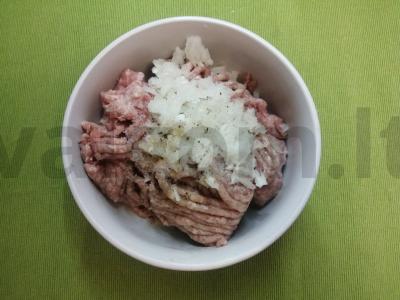 Traškūs čeburekai su mėsos faršu gazuoto vandens tešloje Žingsnis 6