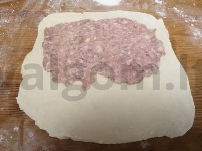 Traškūs čeburekai su mėsos faršu gazuoto vandens tešloje Žingsnis 7