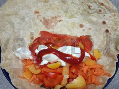 Šaurma su triušienos filė ir paprikomis Žingsnis 8