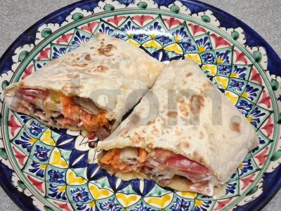 Šaurma su triušienos filė ir paprikomis pagrindine nuotrauka