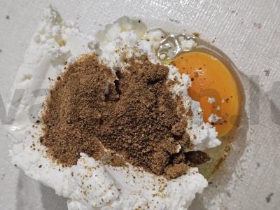 Varškės-bananų keksiukas arbatai Žingsnis 1