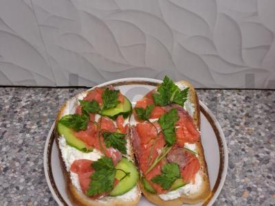 Sumuštiniai su varškės sūriu ir sūdyta lašiša Žingsnis 5