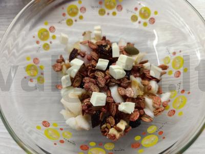 Kepti obuoliai su granola ir cinamonu Žingsnis 3