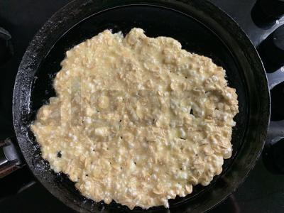 Varškės avižų blynas su grietine ir braškėmis Žingsnis 3