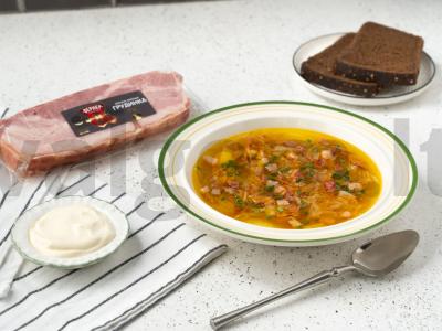 Rūgštūs šaltibarščiai su rūkyta mėsa pagrindine nuotrauka