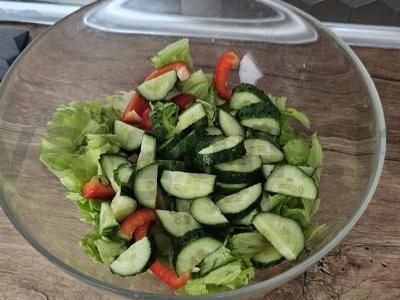 Daržovių salotas su korėjietiška morkų ir žolelėmis Žingsnis 3