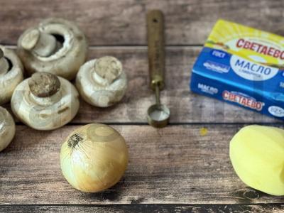 Grybų grietinėlės sriuba Žingsnis 1