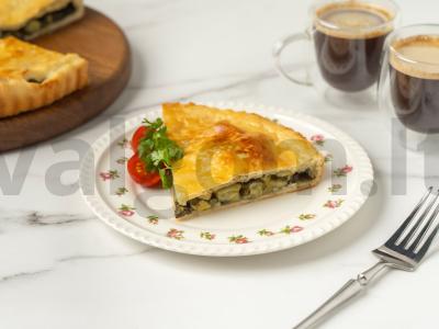 Rabarbarų ir rūgštynių pyragas pagrindine nuotrauka