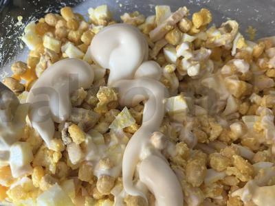 Baltymų salotos su kukurūzais ir keptu avinžirniu Žingsnis 6