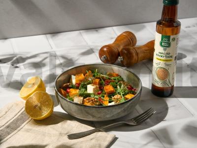 Salotos su kepta moliūgu ir feta pagrindine nuotrauka