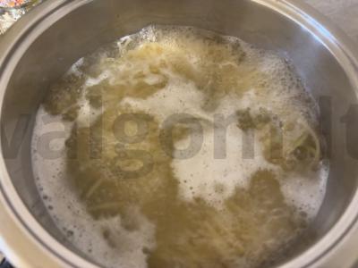 Grietinėlės makaronai su grybų padažu pietums Žingsnis 1