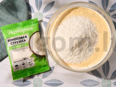 Švelnus kokosų keksas Žingsnis 4