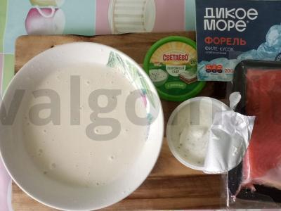 Blynai su varškės sūrio ir lašišos įdaru Žingsnis 1