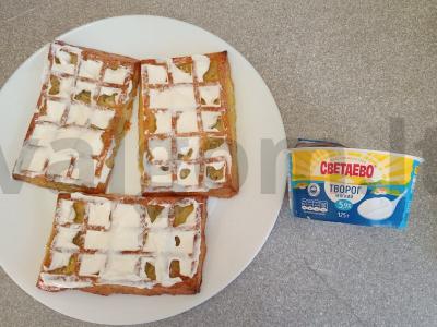 Bulvių vafliai su minkštu varškės sūriu ir rūkytu lašiša Žingsnis 8