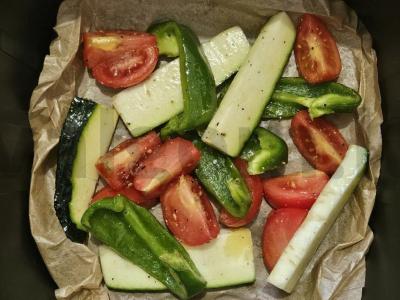 Sultingi daržovės su dešrelėmis oro grilyje Žingsnis 3