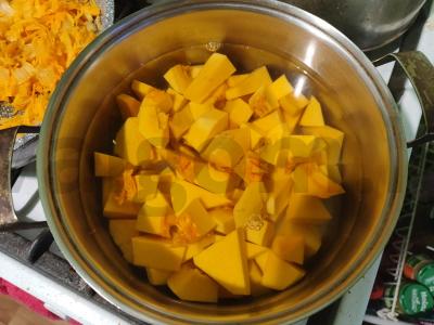 Moliūgų sriuba su daržovėmis ir grietinėlėmis Žingsnis 3