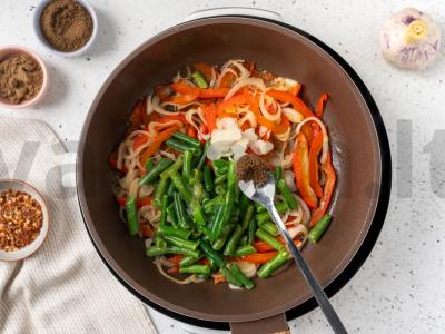 Kvinoja su vištiena ir daržovėmis Žingsnis 3