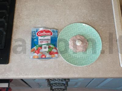 Kotletai su mocarelos įdaru Žingsnis 5