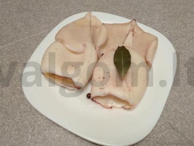 Virti kalmarai su brokolių ir cukinijų garnyru Žingsnis 6