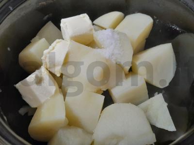 Švelniausias bulvių piurė su pienu Žingsnis 3