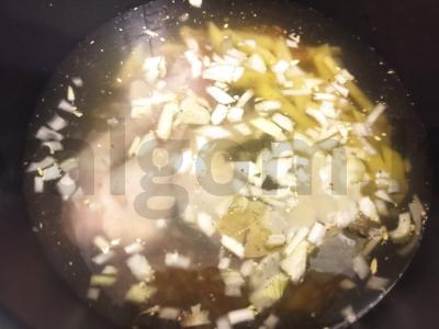 Sriuba su kviečių, bulvėmis ir vištiena Žingsnis 4