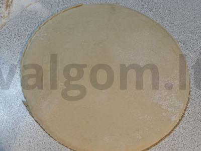 Pica „Originali“ su pievagrybiais, dešrelėmis ir mocarela Žingsnis 1