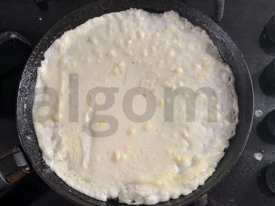 Pankūkos iš pieno kokteilio su persikais Žingsnis 3