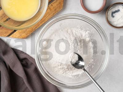 Ricottos blynai su uogų sviestu Žingsnis 1