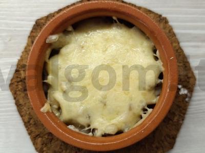 Jaujenė su vištiena, grybais ir grietine pagrindine nuotrauka