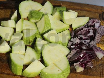 Upėtakis su daržovėmis ir gaudos sūriu Žingsnis 4